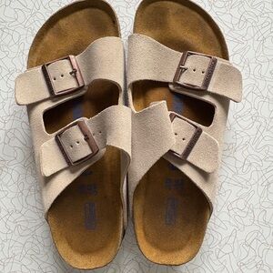Birkenstock Arizona Sandals - Tan, Size 39